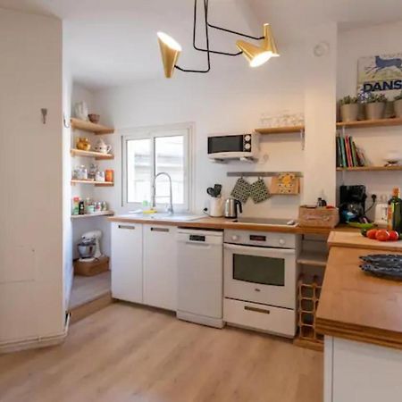 Magnifique Appartement De Charme Avec Vue Sur Le Palais Des Papes A Avignon Wifi Gratuit Ngoại thất bức ảnh