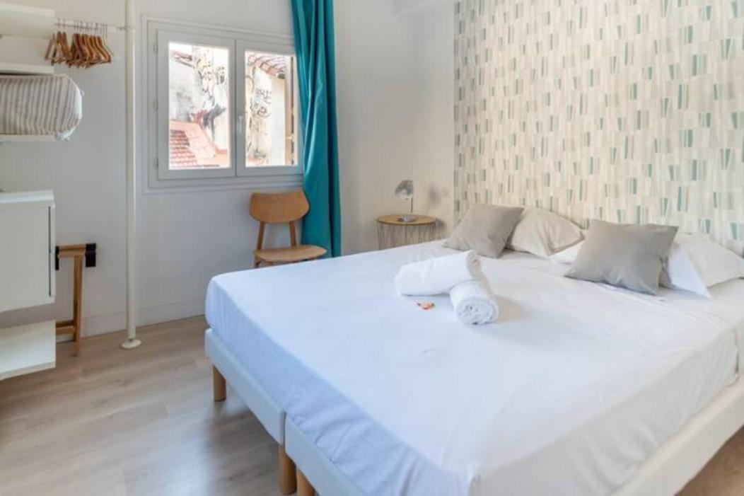 Magnifique Appartement De Charme Avec Vue Sur Le Palais Des Papes A Avignon Wifi Gratuit Ngoại thất bức ảnh