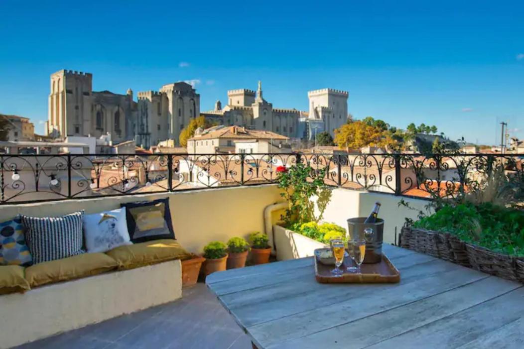 Magnifique Appartement De Charme Avec Vue Sur Le Palais Des Papes A Avignon Wifi Gratuit Ngoại thất bức ảnh