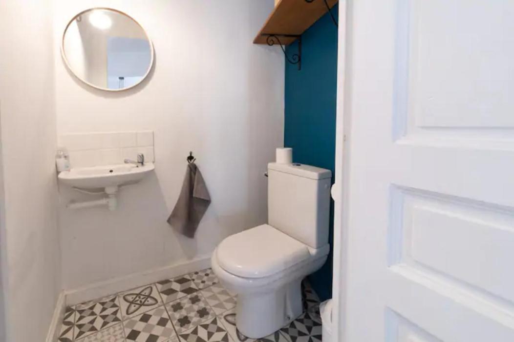 Magnifique Appartement De Charme Avec Vue Sur Le Palais Des Papes A Avignon Wifi Gratuit Ngoại thất bức ảnh