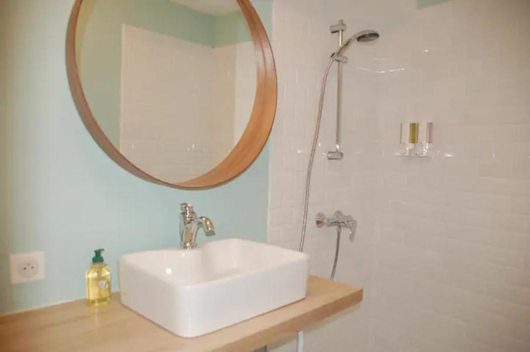 Magnifique Appartement De Charme Avec Vue Sur Le Palais Des Papes A Avignon Wifi Gratuit Ngoại thất bức ảnh